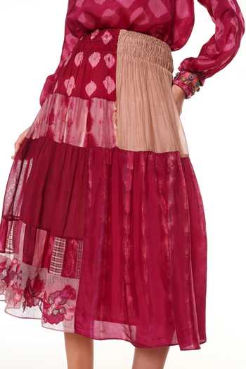 Shop CAPISVIRLEO Pink , Chanderi Cora Panelled Skirt Online at Aza Fashions Shop_CAPISVIRLEO_Pink , Chanderi Cora Panelled Skirt _Online_at_Aza_Fashions