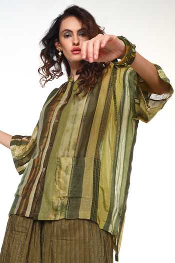 Buy CAPISVIRLEO Green Silk Collared Neck Dendro Panelled Shirt Buy_CAPISVIRLEO_Green Silk Collared Neck Dendro Panelled Shirt