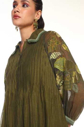 CAPISVIRLEO Olive Green Chanderi Silk Collared Neck Iivy Dress With Inner at Aza Fashions CAPISVIRLEO_Olive Green Chanderi Silk Collared Neck Iivy Dress With Inner _at_Aza_Fashions