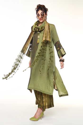 Buy CAPISVIRLEO Olive Green Silk V-neck Seria Pintucked Long Shirt Tunic Online at Aza Fashions Buy_CAPISVIRLEO_Olive Green Silk V-neck Seria Pintucked Long Shirt Tunic _Online_at_Aza_Fashions