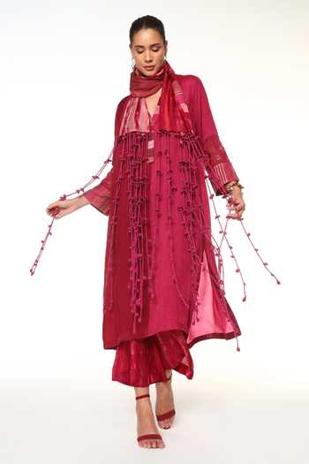 Shop CAPISVIRLEO Pink Silk V-neck Seria Pintucked Long Shirt Tunic Online at Aza Fashions Shop_CAPISVIRLEO_Pink Silk V-neck Seria Pintucked Long Shirt Tunic _Online_at_Aza_Fashions