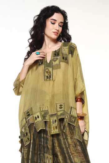 CAPISVIRLEO_Green Silk Split V-neck Sylvie Shirt Elowen With Wide Leg Pant _at_Aza_Fashions