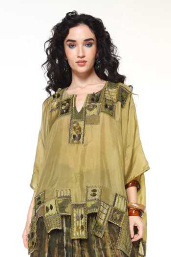 Buy CAPISVIRLEO Green Silk Split V-neck Sylvie Patchwork Kaftan Shirt Buy_CAPISVIRLEO_Green Silk Split V-neck Sylvie Patchwork Kaftan Shirt