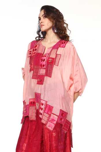 CAPISVIRLEO Pink Silk Split V-neck Sylvie Patchwork Kaftan Shirt at Aza Fashions CAPISVIRLEO_Pink Silk Split V-neck Sylvie Patchwork Kaftan Shirt _at_Aza_Fashions