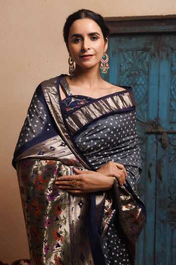Geroo Jaipur_Gold Silk One Shoulder Bandhani Saree Set _Online_at_Aza_Fashions