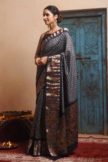 Buy_Geroo Jaipur_Gold Silk One Shoulder Bandhani Saree Set _Online_at_Aza_Fashions