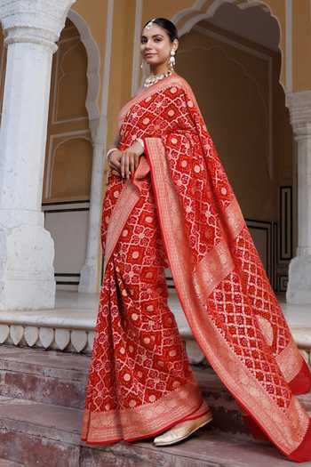 Shop Geroo Jaipur Red Georgette V-neck Handwoven Gharchola Bandhani Classic Saree Set With Blouse Online at Aza Fashions Shop_Geroo Jaipur_Red Georgette V-neck Handwoven Gharchola Bandhani Classic Saree Set With Blouse _Online_at_Aza_Fashions