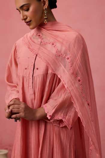 Buy_Janki India_Peach Cotton, Chanderi Round Neck Placement Embroidered Kurta Set _Online_at_Aza_Fashions