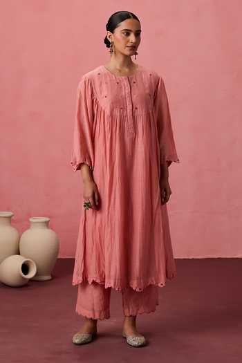 Janki India_Peach Cotton, Chanderi Round Neck Placement Embroidered Kurta Set _at_Aza_Fashions
