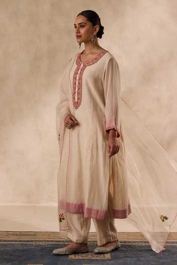Janki India_Ivory Organza, Chanderi Round Neck, Yes Bead And Resham Embroidered Kurta Set _Online_at_Aza_Fashions