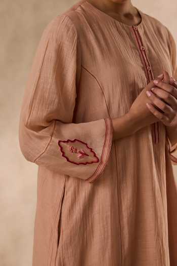 Buy Janki India Beige Chanderi, Organza Round Neck Resham Embroidered Kurta Pant Set Online at Aza Fashions Buy_Janki India_Beige Chanderi, Organza Round Neck Resham Embroidered Kurta Pant Set _Online_at_Aza_Fashions