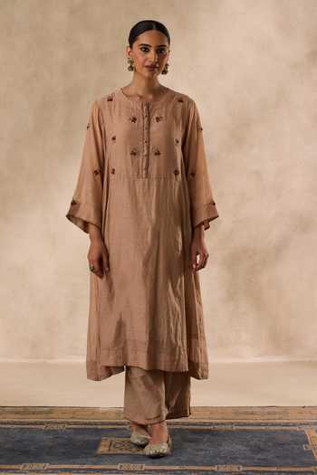 Buy_Janki India_Gold Cotton, Organza, Chanderi Round Neck, Yes Floral Embroidered Kurta Set _Online_at_Aza_Fashions