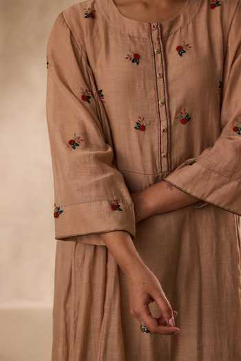 Janki India_Gold Cotton, Organza, Chanderi Round Neck, Yes Floral Embroidered Kurta Set _at_Aza_Fashions