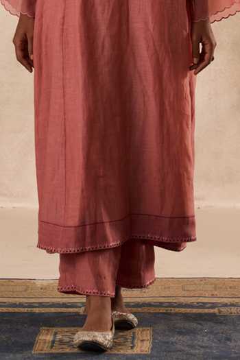 Shop Janki India Peach Cotton, Organza, Chanderi Split V-neck, Yes Embroidered Kurta Set Online at Aza Fashions Shop_Janki India_Peach Cotton, Organza, Chanderi Split V-neck, Yes Embroidered Kurta Set _Online_at_Aza_Fashions