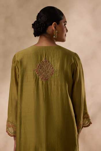 Janki India_Green Organza, Chanderi Round Neck, Yes Dori Resham Embroidered Kurta Set _Online_at_Aza_Fashions