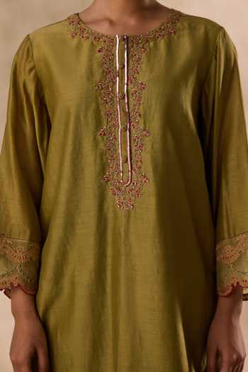 Shop_Janki India_Green Organza, Chanderi Round Neck, Yes Dori Resham Embroidered Kurta Set _Online_at_Aza_Fashions
