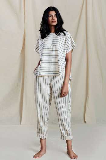 Buy MATI Off White Handloom Cotton Pants at Aza Fashions Buy_MATI_Off White Handloom Cotton Pants_at_Aza_Fashions