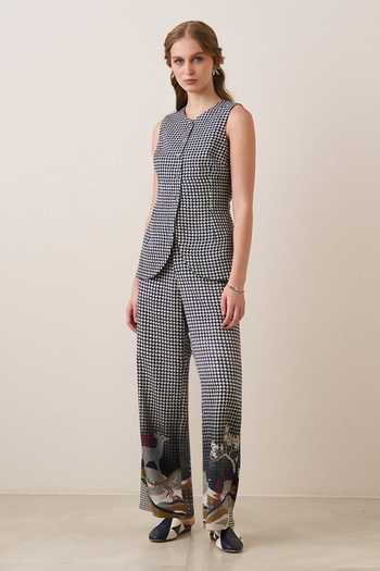 RANNA GILL Grey Satin, Viscose Round Neck Noah Micro Houndstooth Pattern Waistcoat at Aza Fashions RANNA GILL_Grey Satin, Viscose Round Neck Noah Micro Houndstooth Pattern Waistcoat _at_Aza_Fashions