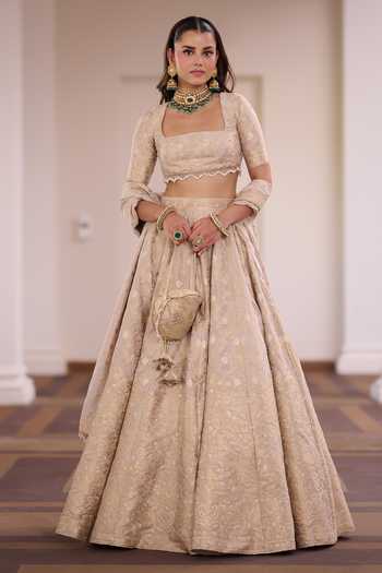 Safaa Angoori Rasgulla Floral Zari Lehenga Set 