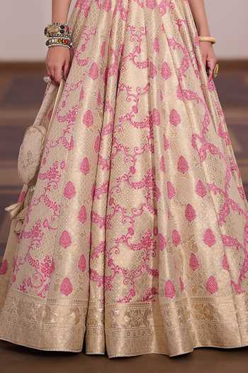 Buy_Safaa_Ivory Vegan Silk Tassels Sweetheart Neck Gulaabi Corset Lehenga Set 