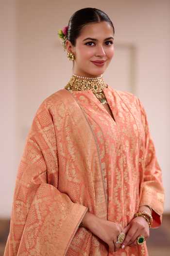 Shop_Safaa_Peach Organza, Shantoon Kesariya Jalebi Banarasi Anarkali Set 