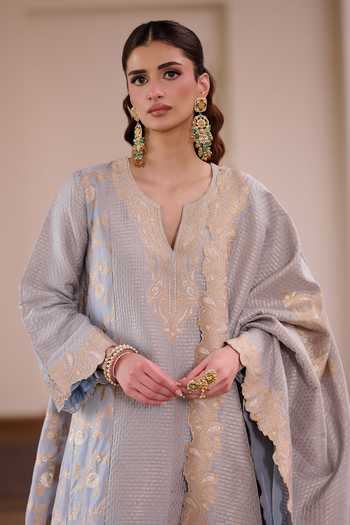 Safaa Grey Vegan Silk Split V-neck Malai Ghewar Bandhani Kurta Set at Aza Fashions Safaa_Grey Vegan Silk Split V-neck Malai Ghewar Bandhani Kurta Set _at_Aza_Fashions