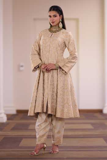 Buy Safaa Ivory Vegan Silk, Shantoon Keyhole Neck Misri Mawa Floral Woven Anarkali Set Online at Aza Fashions Buy_Safaa_Ivory Vegan Silk, Shantoon Keyhole Neck Misri Mawa Floral Woven Anarkali Set _Online_at_Aza_Fashions