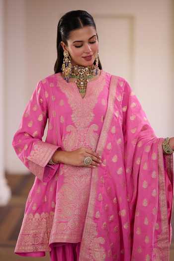 Shop_Safaa_Fuchsia Vegan Silk V-neck, Yes Rose Petha Woven Kurta Set _Online_at_Aza_Fashions