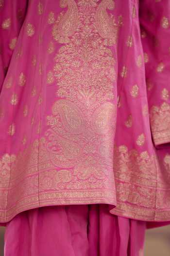 Safaa_Fuchsia Vegan Silk V-neck, Yes Rose Petha Woven Kurta Set _at_Aza_Fashions