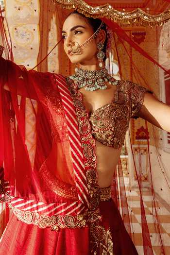 Buy_Payal & Zinal_Red Silk, Organza Sweetheart Neck Chhaap Tilak Paisley Embroidered Lehenga Set _Online_at_Aza_Fashions
