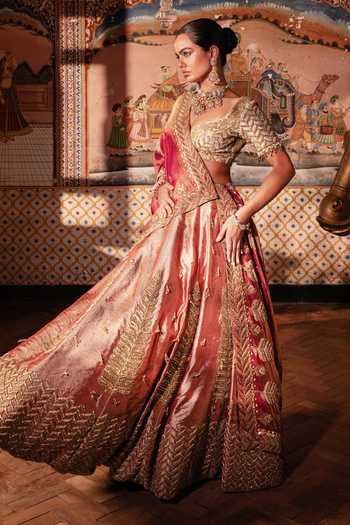 Shop Payal & Zinal Pink Silk, Tissue Sweetheart Neck Sunehri Fern Embroidered Lehenga Set Online at Aza Fashions Shop_Payal & Zinal_Pink Silk, Tissue Sweetheart Neck Sunehri Fern Embroidered Lehenga Set _Online_at_Aza_Fashions