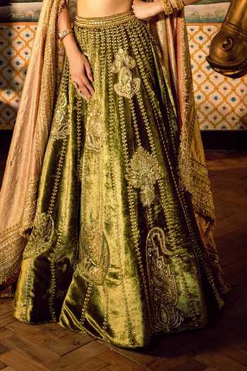 Payal & Zinal Green Velvet Sweetheart Neck Sitara-saanjh Rimzim Zari Lehenga Set Online at Aza Fashions Payal & Zinal_Green Velvet Sweetheart Neck Sitara-saanjh Rimzim Zari Lehenga Set _Online_at_Aza_Fashions