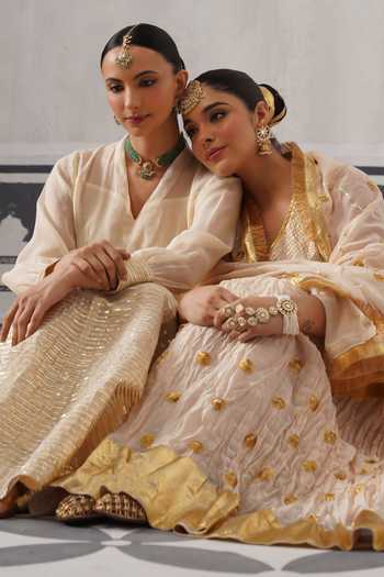 Buy Palak & Mehak Cream Organza, Chanderi V-neck Koyal Cropped Blouse And Lehenga Set Online at Aza Fashions Buy_Palak & Mehak_Cream Organza, Chanderi V-neck Koyal Cropped Blouse And Lehenga Set _Online_at_Aza_Fashions