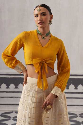 Palak & Mehak Cream Organza, Chanderi V-neck Koyal Embellished Lehenga And Blouse Set Online at Aza Fashions Palak & Mehak_Cream Organza, Chanderi V-neck Koyal Embellished Lehenga And Blouse Set _Online_at_Aza_Fashions