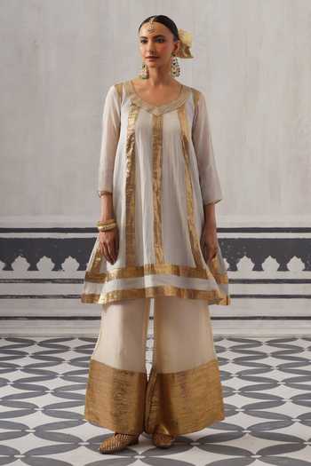 Palak & Mehak Cream Chanderi Gota Patti Scoop Neck Divi Stripe Pattern Straight Kurta Set Online at Aza Fashions Palak & Mehak_Cream Chanderi Gota Patti Scoop Neck Divi Stripe Pattern Straight Kurta Set _Online_at_Aza_Fashions