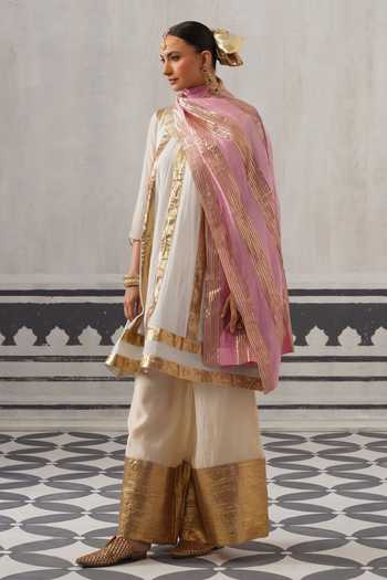 Buy Palak & Mehak Cream Chanderi Gota Patti Scoop Neck Divi Stripe Pattern Straight Kurta Set Online at Aza Fashions Buy_Palak & Mehak_Cream Chanderi Gota Patti Scoop Neck Divi Stripe Pattern Straight Kurta Set _Online_at_Aza_Fashions
