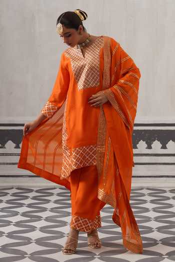Palak & Mehak_Orange Chanderi Split V-neck, Yes Heera Embroidered Kurta Set _at_Aza_Fashions