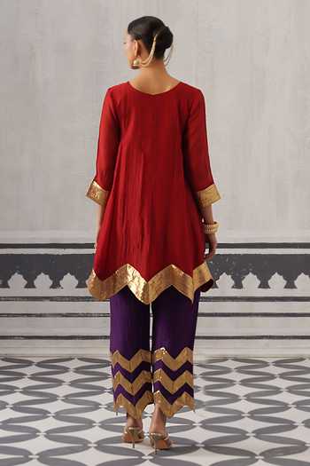 Palak & Mehak Ira Neckline Embellished Kurta Set 