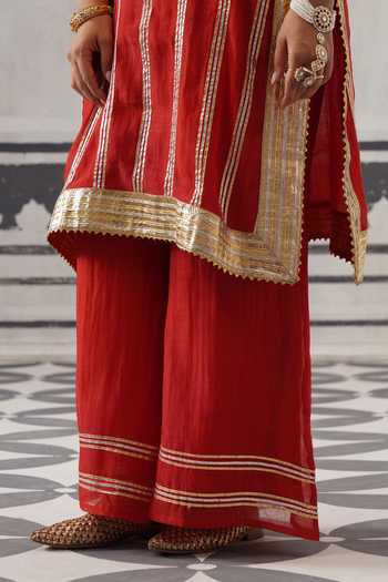 Buy_Palak & Mehak_Red Chanderi Round Neck Kimi Gota Embellished Kurta Set 