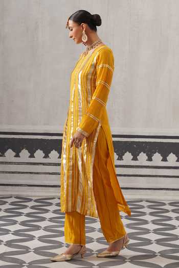 Palak & Mehak_Yellow Chanderi Round Neck Neh Metallic Stripe Kurta Set _Online_at_Aza_Fashions