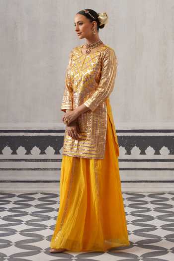 Palak & Mehak_Yellow Chanderi Round Neck Aba Embellished Kurta Set _Online_at_Aza_Fashions