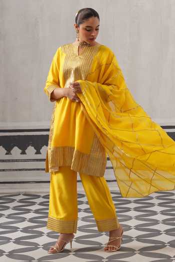 Palak & Mehak_Yellow Chanderi, Muslin Split V-neck, Yes Heera Embellished Kurta Set _Online_at_Aza_Fashions