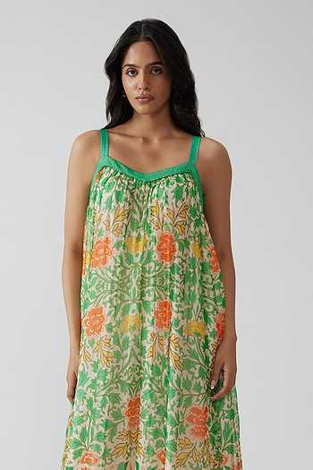 Reena Sharma Green Chiffon, Viscose, Crinkle V-neck Harita Cami Dress Online at Aza Fashions Reena Sharma_Green Chiffon, Viscose, Crinkle V-neck Harita Cami Dress _Online_at_Aza_Fashions