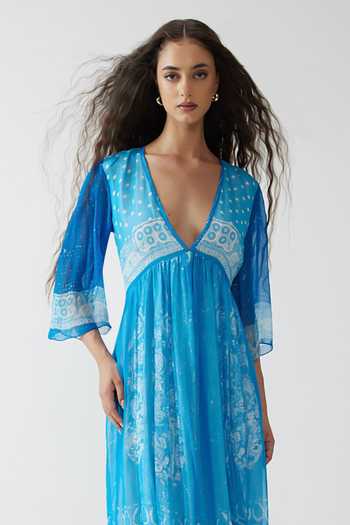 Reena Sharma_Blue Cotton, Chiffon, Viscose, Crinkle Plunge Neck Aster V Long Dress _Online_at_Aza_Fashions