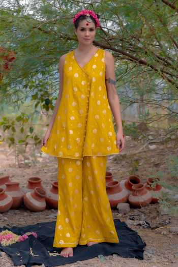 Soniya G Woven Straight Kurta & Palazzo Set 