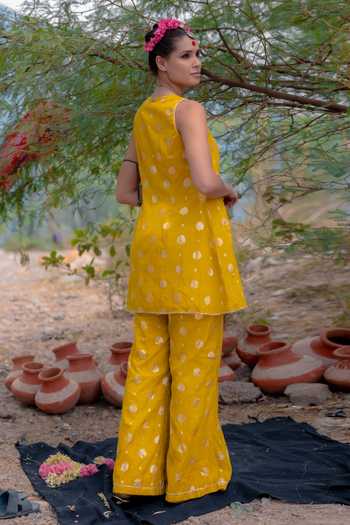 Soniya G Woven Straight Kurta & Palazzo Set 