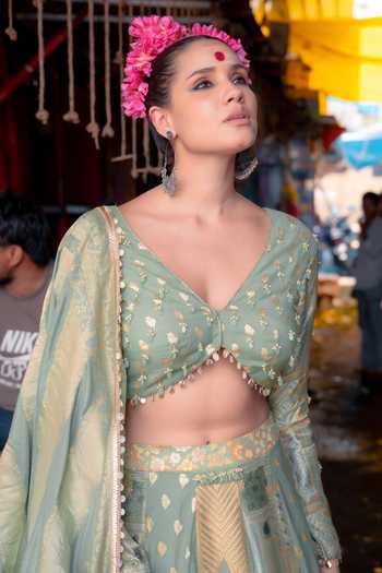 Buy_Soniya G_Green Silk V-neck Banarasi Woven Lehenga Set _Online_at_Aza_Fashions
