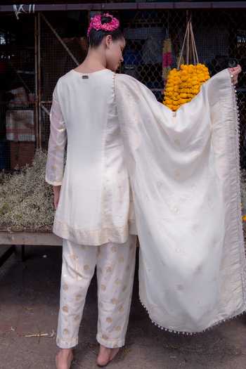 Soniya G Banarsi Silk Woven Kurta Set 