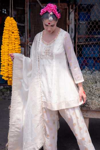 Shop_Soniya G_Ivory Silk Round Neck, Yes Banarsi Woven Kurta Set _Online_at_Aza_Fashions