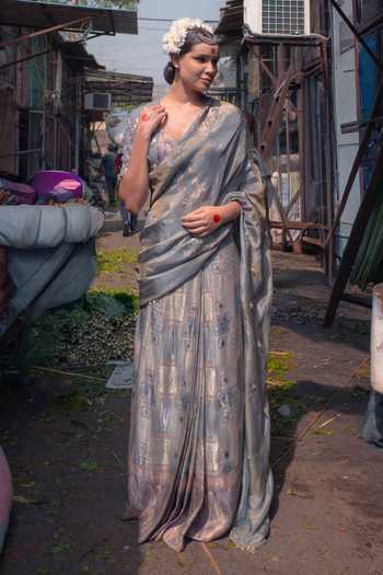 Soniya G Banarsi Silk Woven Saree With Blouse 